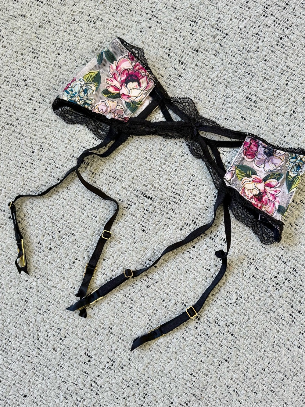 Victoria’s Secret Floral Lace Garter Belt - Black with Pink Floral Panels XS S